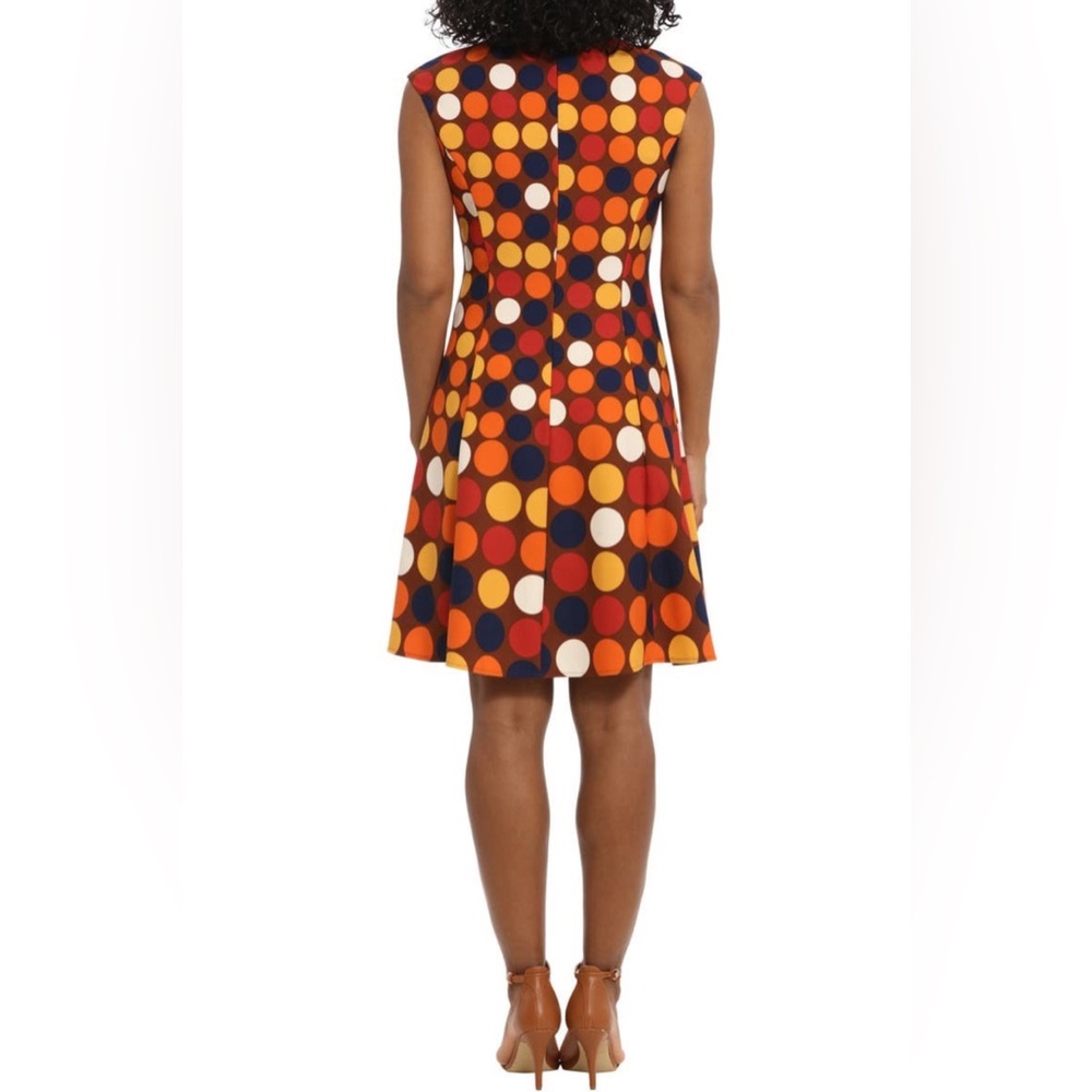 London Times
Women's Polka-Dot Fit & Flare Dress.
Size 6 - Picture 2 of 14